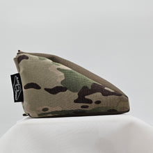 Load image into Gallery viewer, Gecko Tail - Rear Shooting Bag